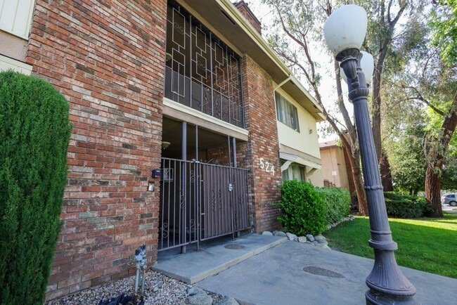 Photo - Silverwood Apartments (524)