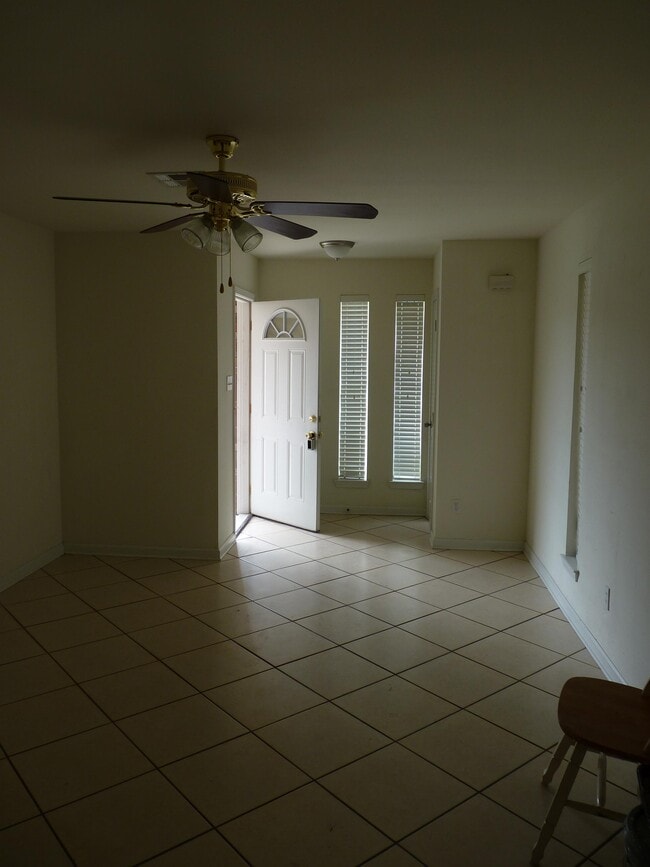 Photo - 8505 Valor Dr