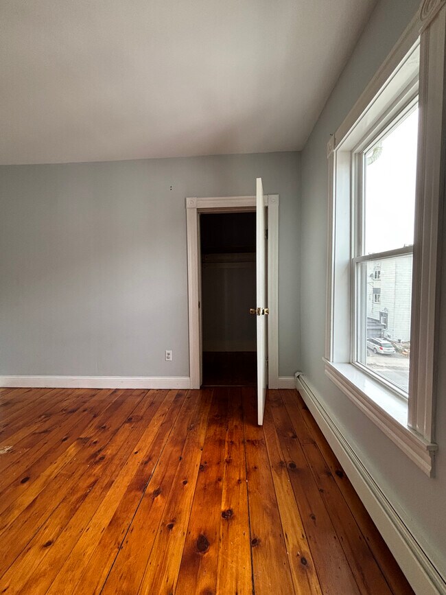 Photo - 33 1/2 Barclay St Unidad 3