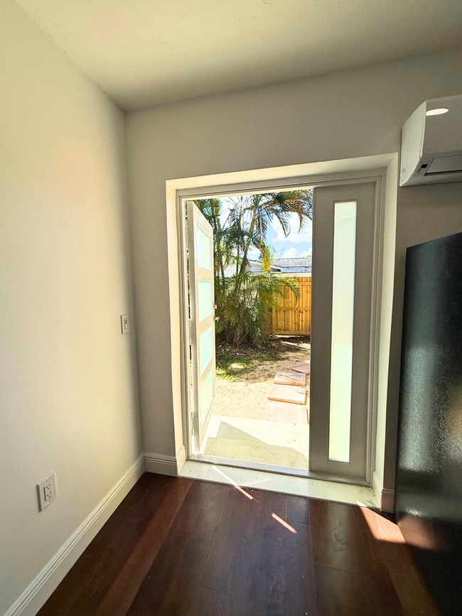 Front Door - 13901 SW 92nd Ave Unit 1