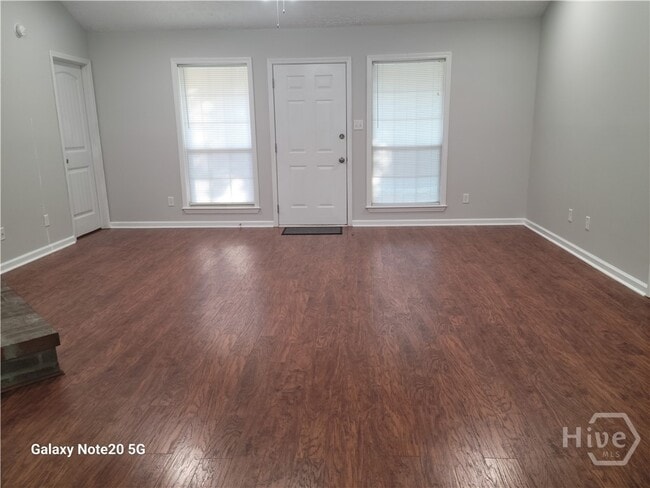 Photo - 667 Roebling Rd