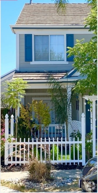 French door entrance - 372 Chaucer Dr Unit Mini Studio Townhouse