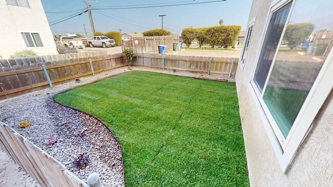 Building Photo - Two Bed One Bath Unit 1486 15th Street