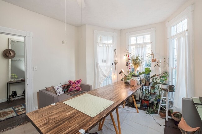 Photo - 2 BR/ 2 BA Historic Church Hill Home. Available February 10th!