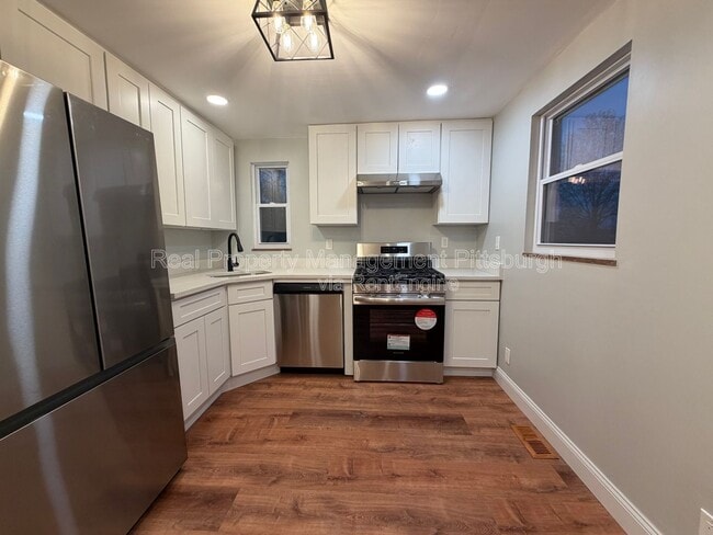 Photo - 1053 Edward Dr