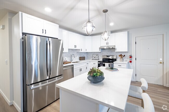 2BR, 2BA -1160SF - Kitchen - Mt Sinai Meadows