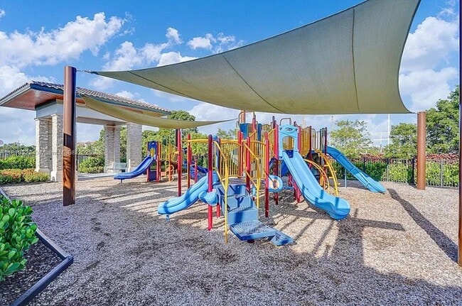 Photo - 10630 NW 88th St Unidad 109