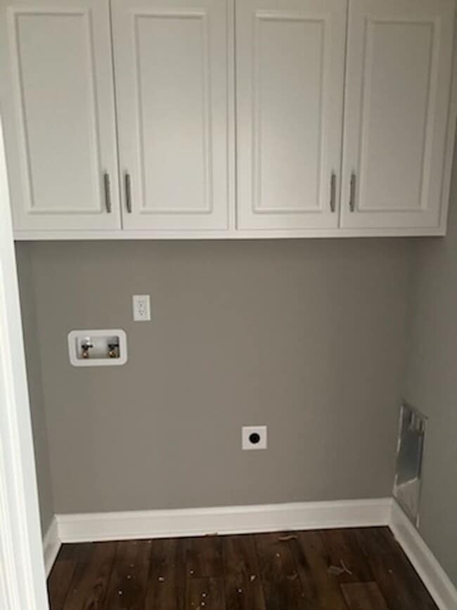 Photo - 5247 Castlewood Dr