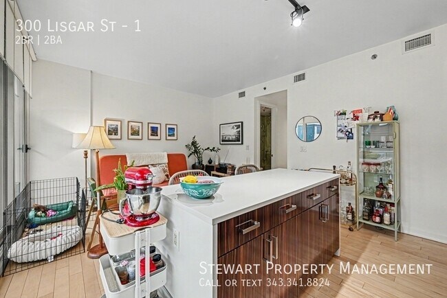 Photo - 300 Lisgar St