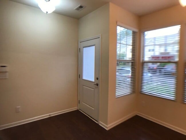 Photo - Updated Thompson Ridge Townhome Minutes from Duke & Downtown Durham