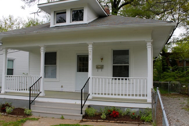Front - 4013 37th St