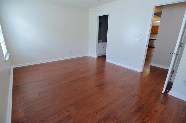 Photo - 599 Albion Cir