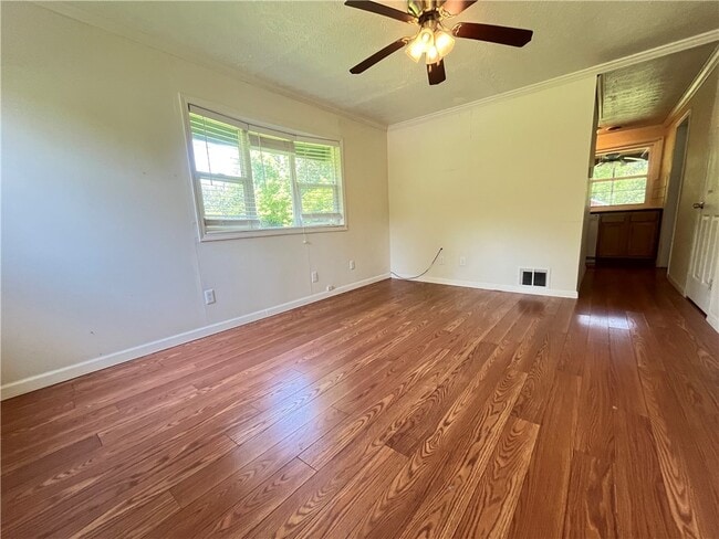 520 Etna Rd