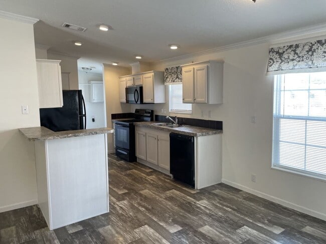 Photo - 3150 NE 36th Ave