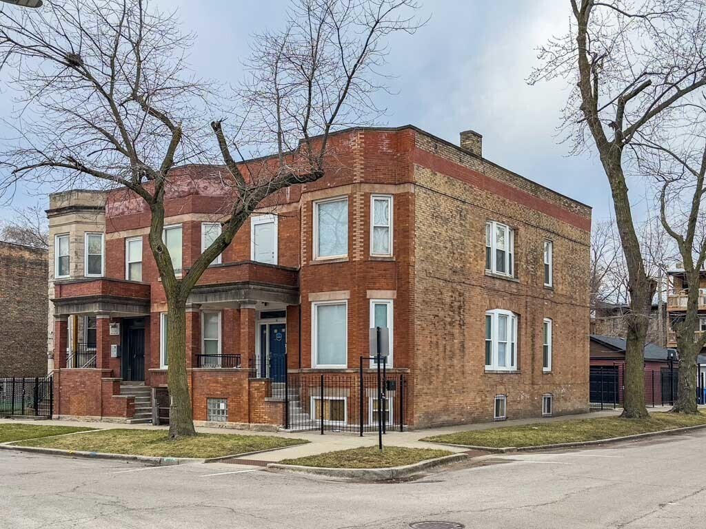 Photo - 6500 S Rhodes Ave