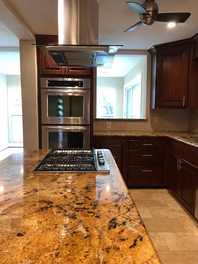 Photo - 1442 Chamboard Ln