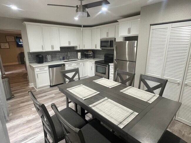 Photo - 363 Prestwick Cir