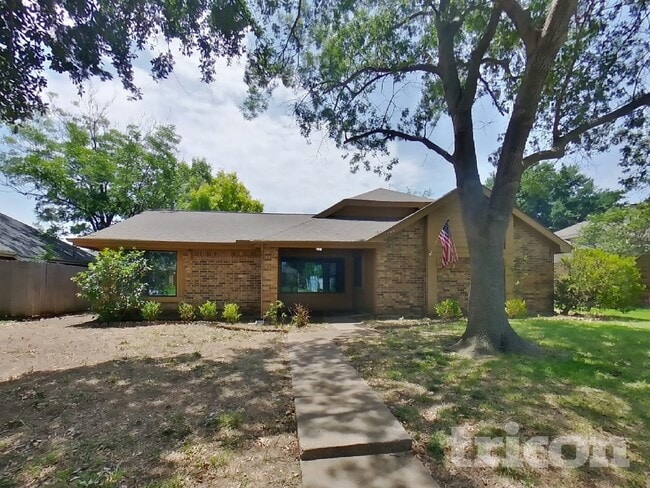 Photo - 708 Wedgegate Dr