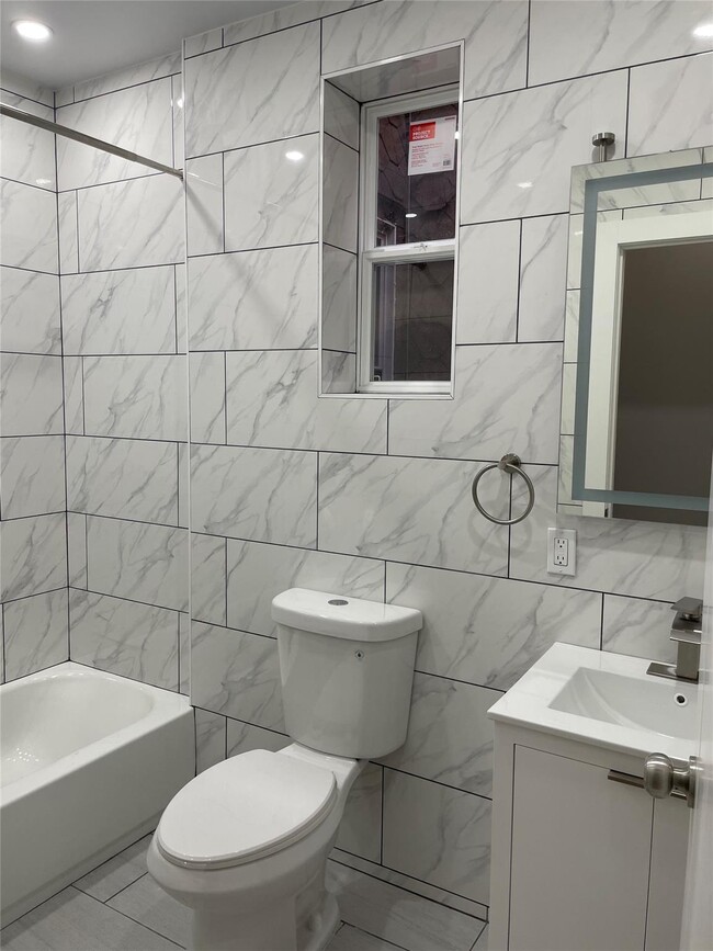 Photo - 1668 George St Apartment Unit 1L