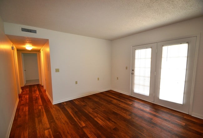 Salem Crest Apartment Homes
