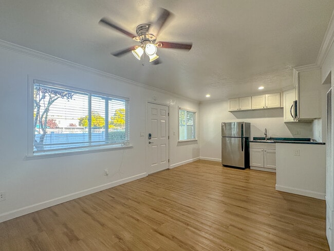 Photo - 15441 Marty Dr Unidad 41