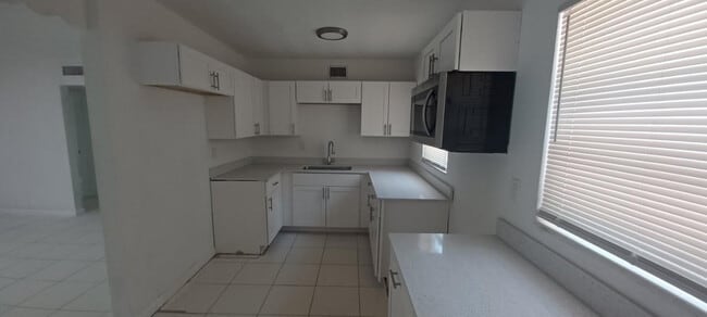 Photo - 1810 S 32nd St