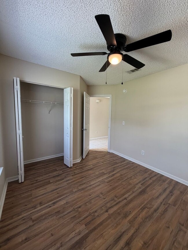 Photo - 101 Talbot Ct Unit 1