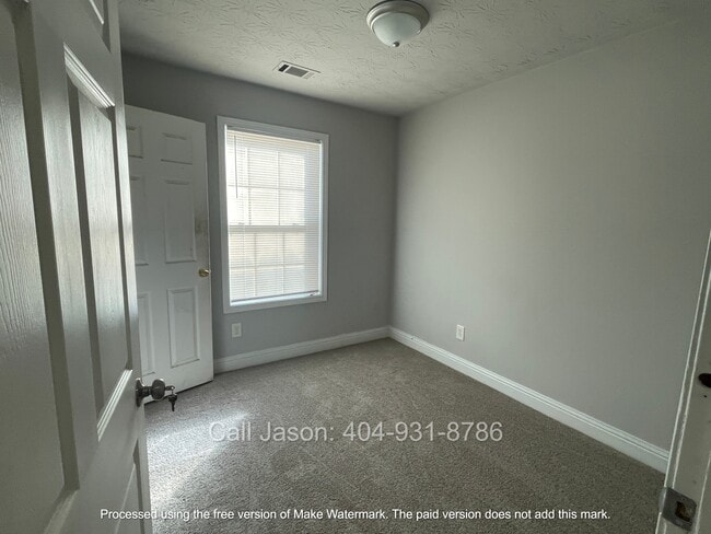 Photo - 250 Stafford St NW