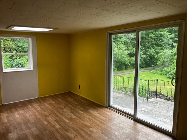 Photo - 337 Taylor Brook Rd