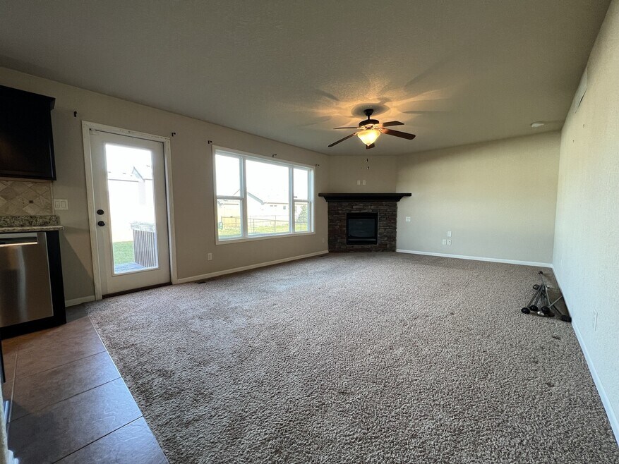 9565 Red Sunset Ct