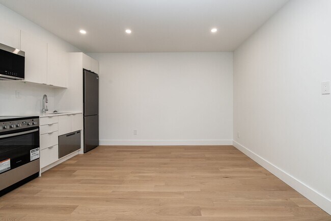 Photo - 612 Dawes Rd Unité 109