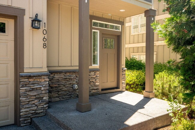 Photo - 3BR/2.5BA Townhome in Larkspur — Old Mill, Downtown & Bachelor All Close By
