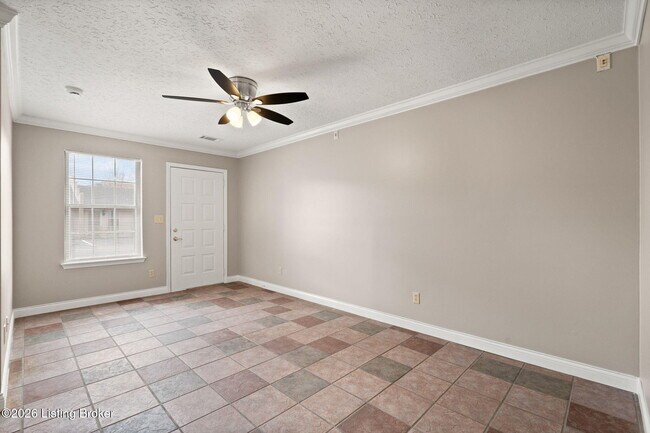 Photo - 710 Victoria Ct