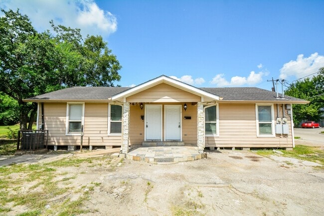 Building Photo - 6018 Collingsworth St