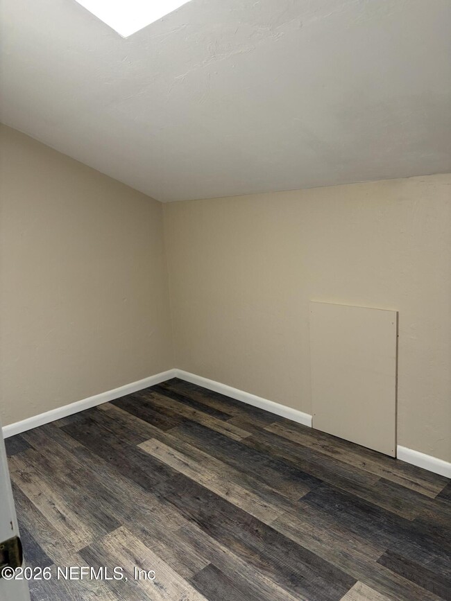 1225 Songbird Ln
