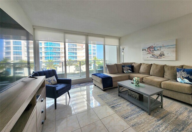 Building Photo - 3505 S Ocean Dr Unit 508