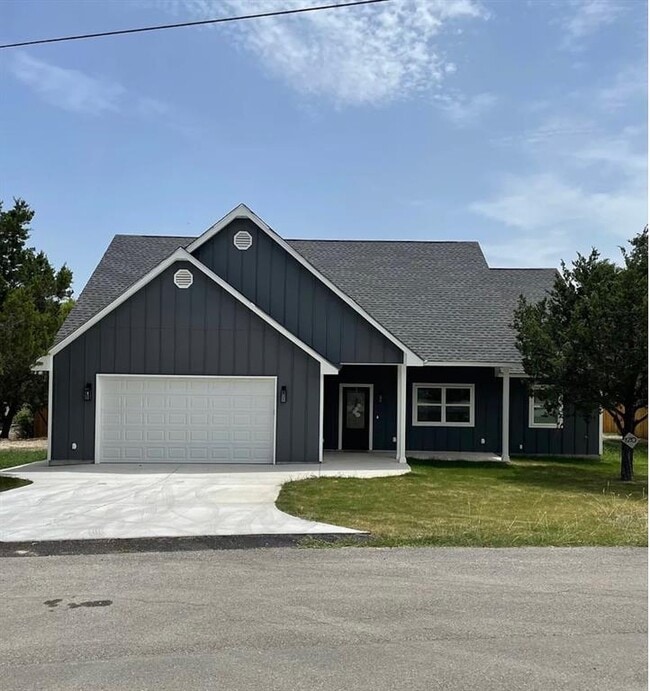 Building Photo - 720 Canyon Cir Dr