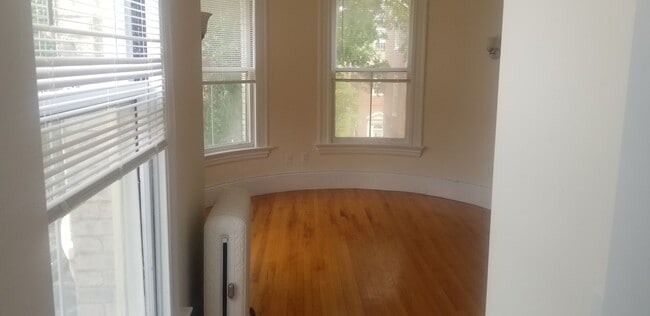 Photo - Amazing 1 bed next to Harvard University a...