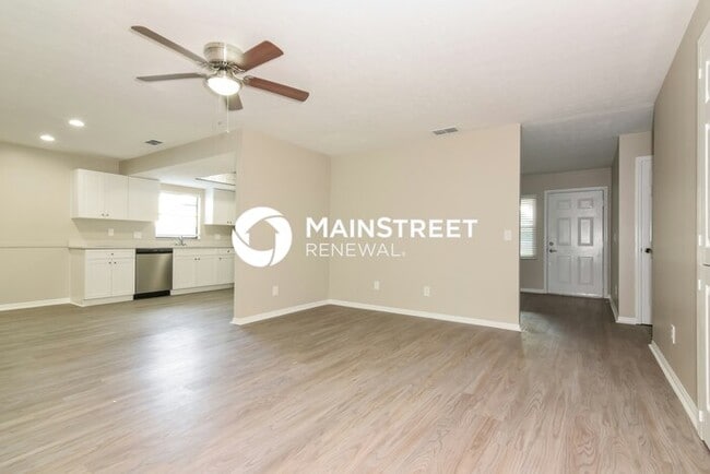 5 Bedroom Pet-Friendly Home in Brandon, FL with Main Street Renewal