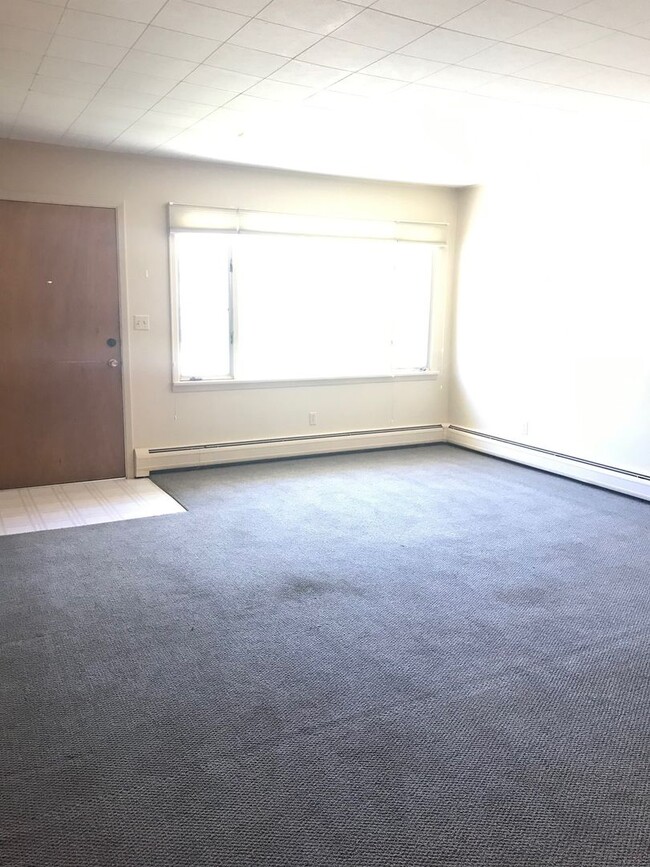 Photo - Upper Unit 2 Bedroom 1 Bathroom