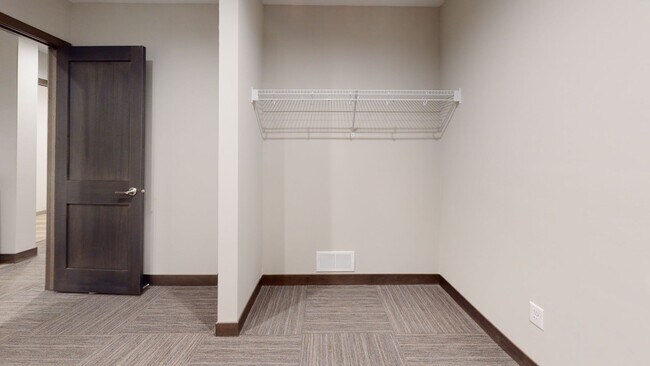 Photo - 6-Bedroom Townhome in Dinkytown