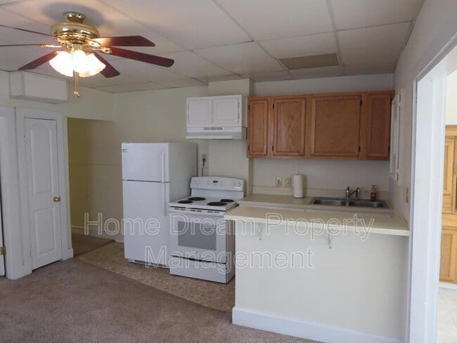 Photo - 961 Bryant Ave