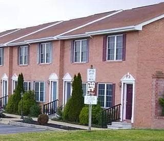 Photo - 107 Douglas Ave