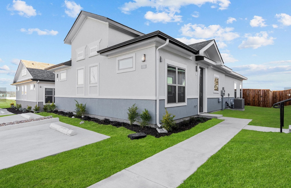 Luxe of Denton - Luxe of Denton Apartments