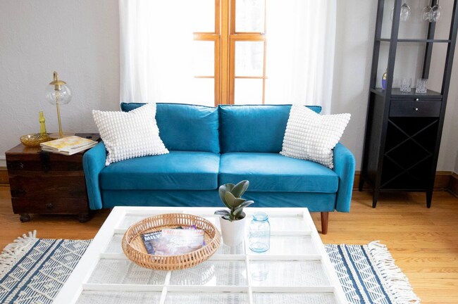 Building Photo - 1802 E Howard Ave Unit 2