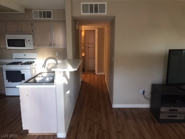 Photo - 3425 E Russell Rd Condo Unit 232