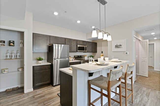 Photo - Thornton Hall