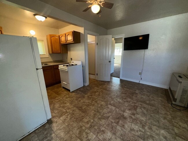 2108.5 3rd St