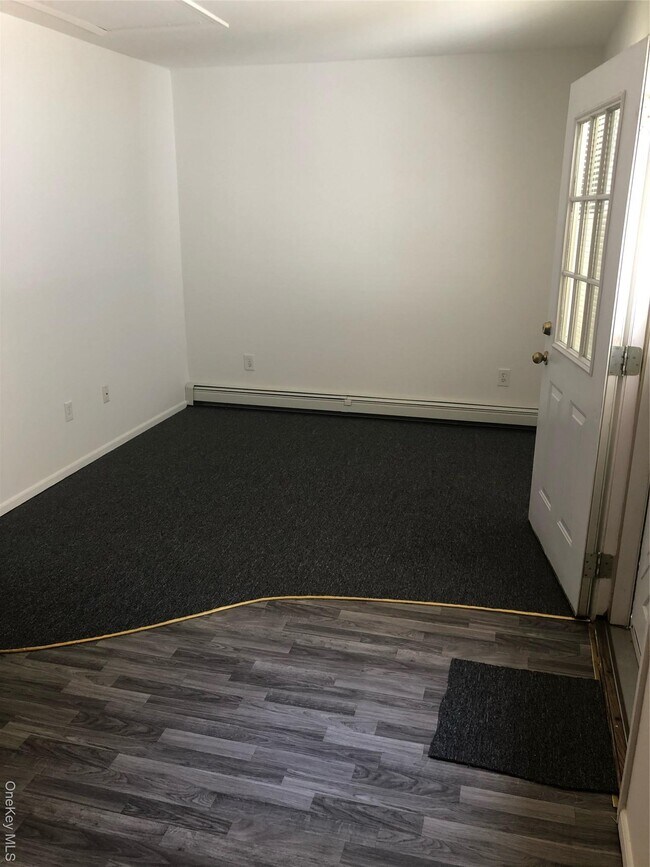 Photo - 126 Barraud Dr