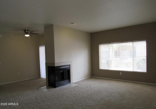 Photo - 600 W Grove Pkwy Unidad 1024